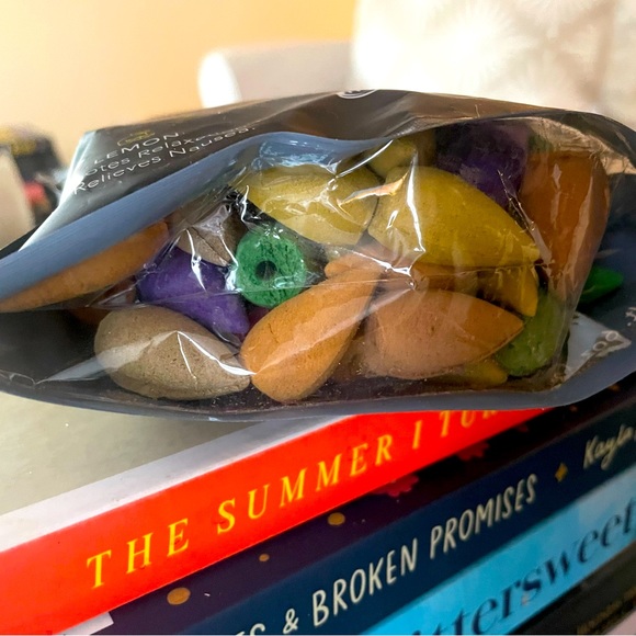 INSCENTS - 100 in-scent cones in assorted flavors - 3 bags available - Picture 3 of 3